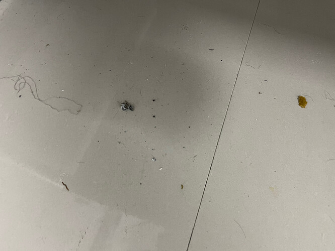 郓城防疫观测点13-脏地板3
