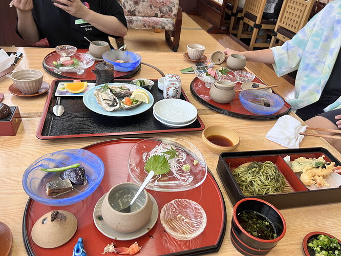 8CF5A607-E2E7-4228-845E-F52EB81024C7