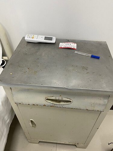 郓城防疫观测点14-脏床头柜