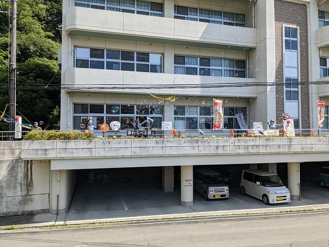 PXL_20230520_010343957